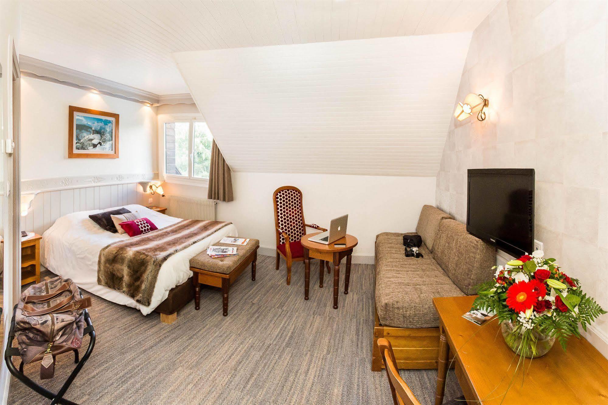 Hotel & Spa Les Bartavelles Crots Buitenkant foto