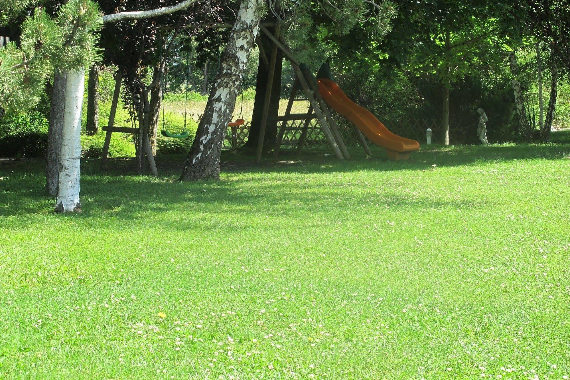 Hotel & Spa Les Bartavelles Crots Buitenkant foto
